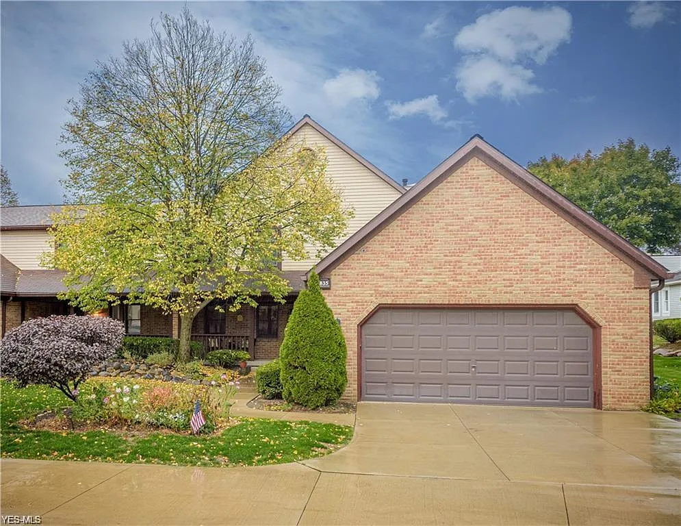 835 Cranberry Ln photo 1
