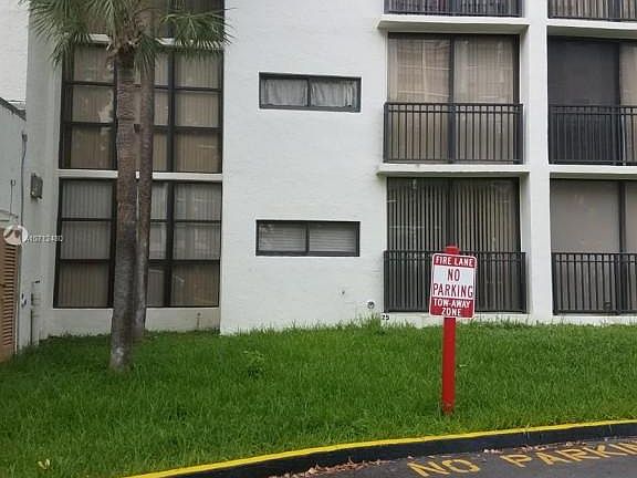 2nd image of 17021 N Bay Rd APT 125