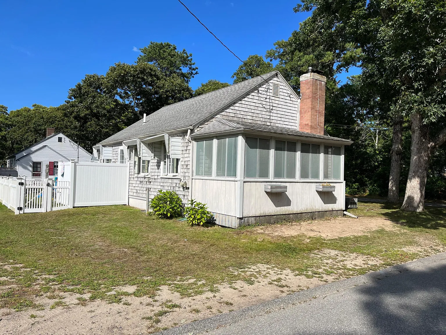 101 Silver Beach Ave — Photo 2