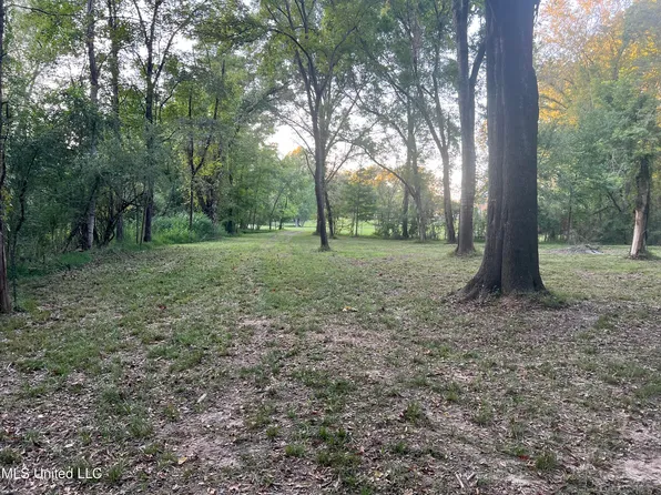 Fox Run Ln, Vicksburg, MS 39180