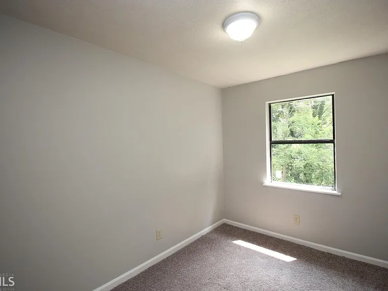 212 Wesley Way — Photo 12