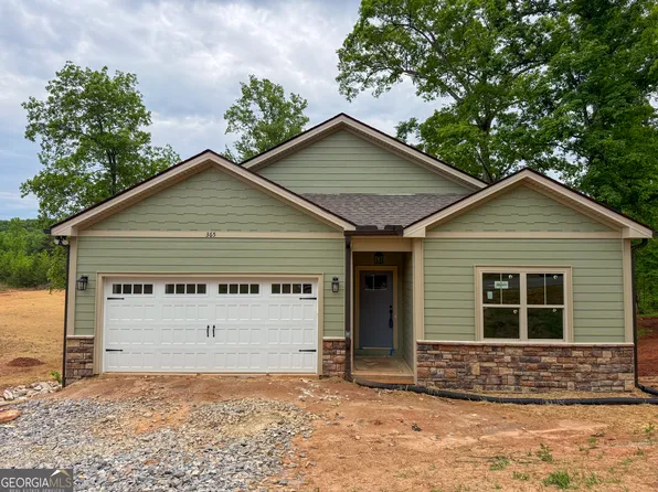 365 Hunts Ridge Dr, Cleveland, GA 30528