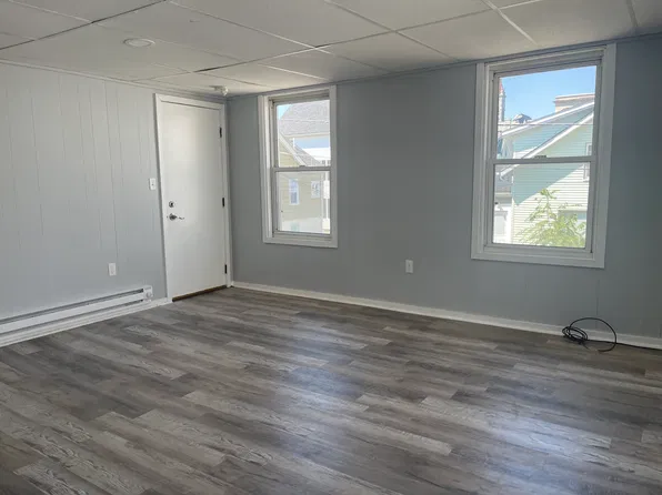 189 Franklin St #2, Fall River, MA 02720