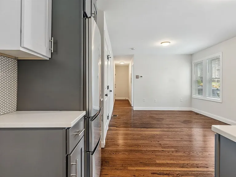 183 Whitwell St #1 — Photo 9