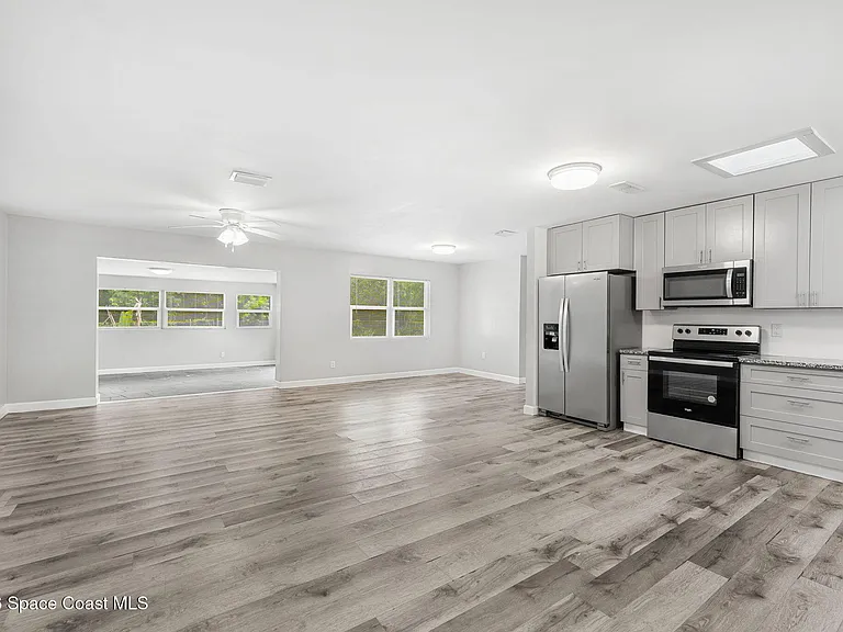 2426 Clemson Dr — Photo 5