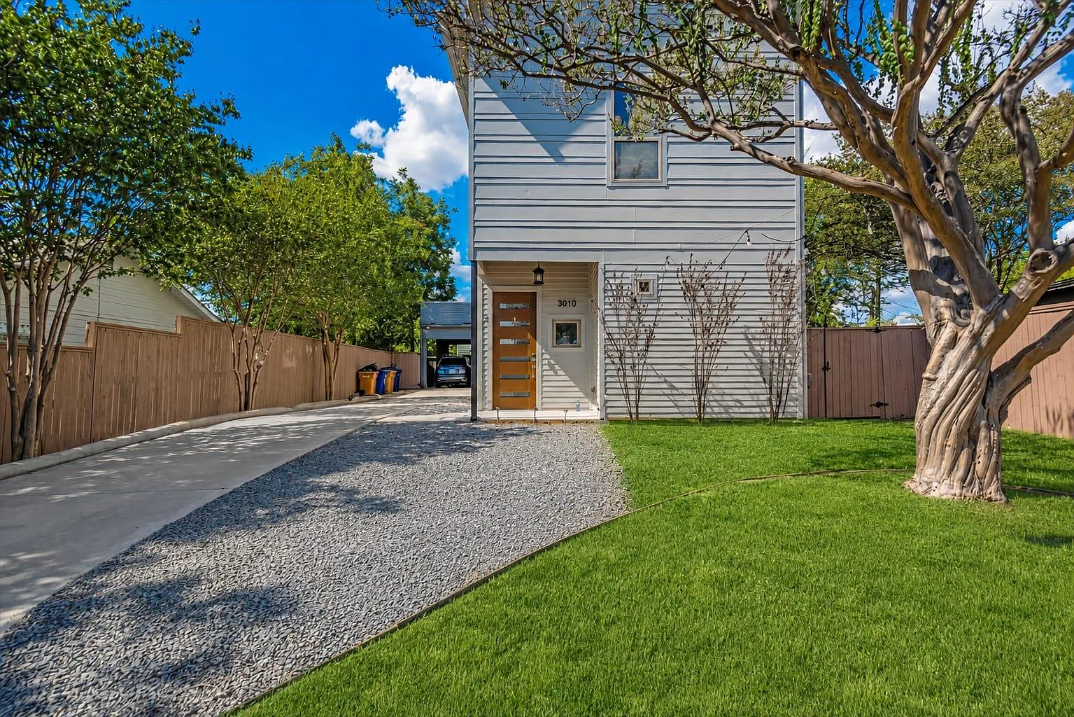 3 bed, 4.0 bath, 1878 sqft, $5,000 — Photo 2