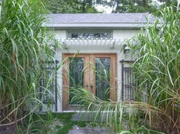 6 Raycliffe Dr, Woodstock, NY 12498