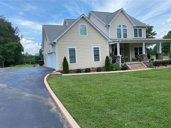 (undisclosed Address)