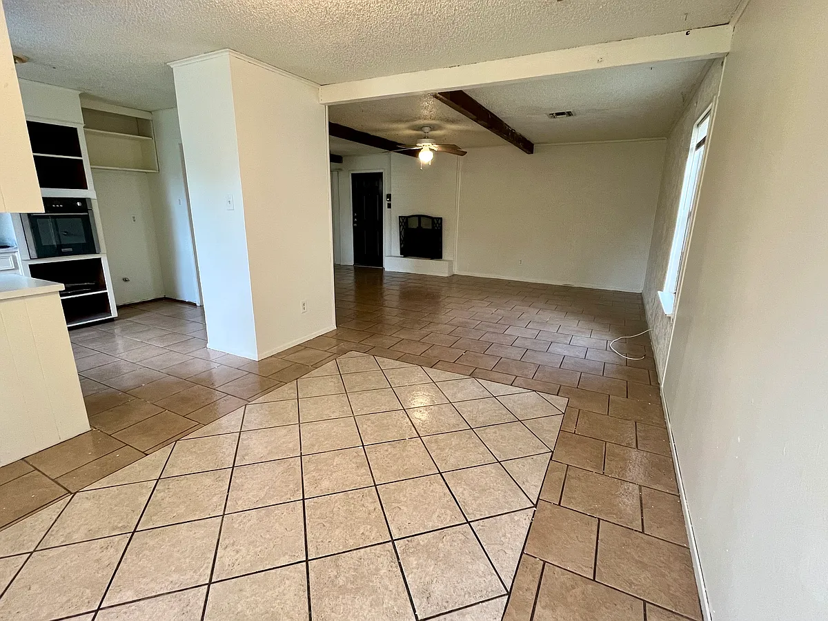 Building Photo - 253 Alamosa Dr