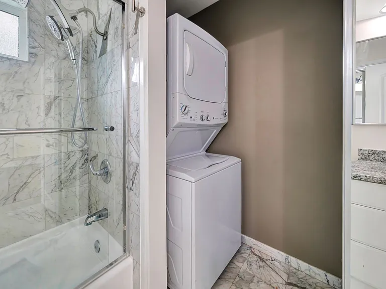 10951 Whitegate Ave — Photo 34
