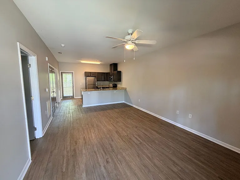 1023 W Gordon St #B3 — Photo 24