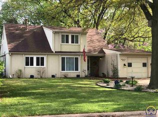 3713 SW 38th St, Topeka, KS 66610