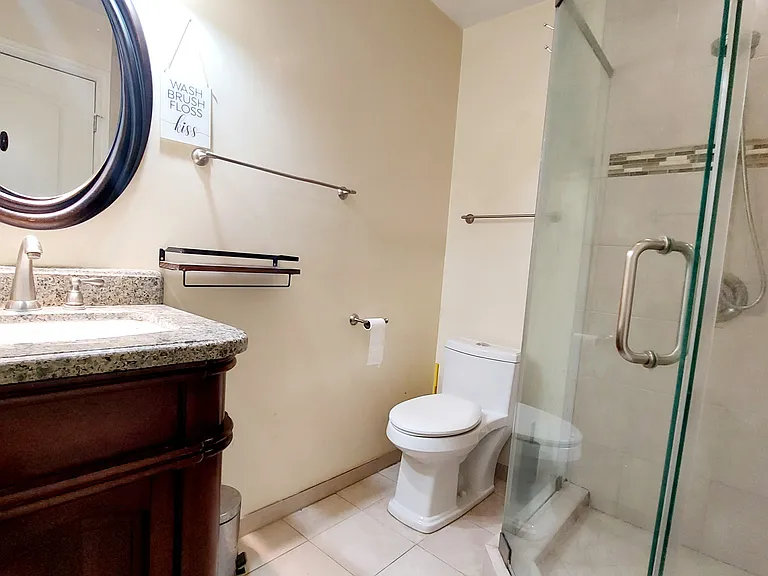1445 Crestview Ct — Photo 21