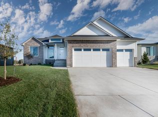 204 S Wellcrest Ct, Goddard, KS 67052