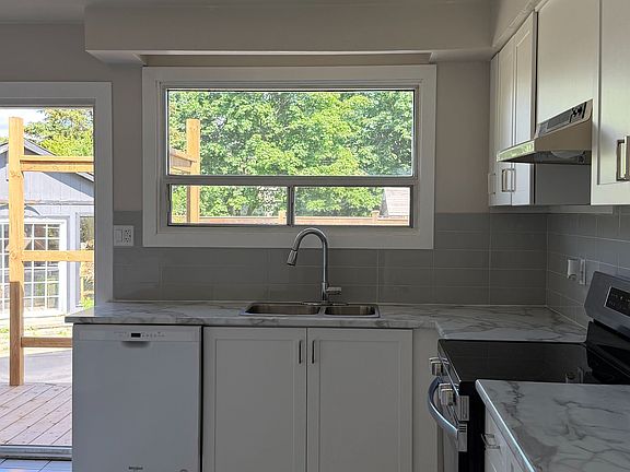 5th image of 3796 Wyewood Rd