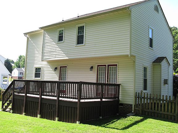 3rd image of 6147 Rosemary Dr