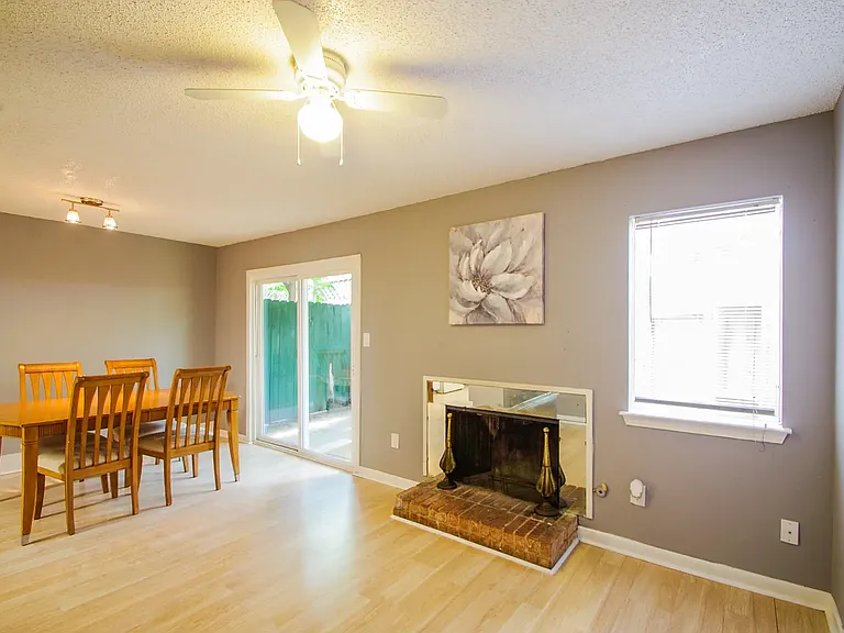 6406 Chimney Creek Cir #B — Photo 5