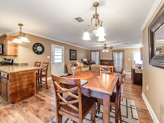 3rd image of 103 Belle Isle Dr