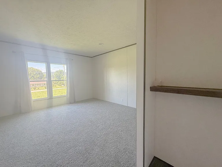 175 Oak Ln — Photo 23