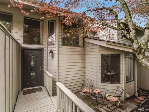 15800 Village Green Dr Unit 6-18, Mill Creek, WA 98012