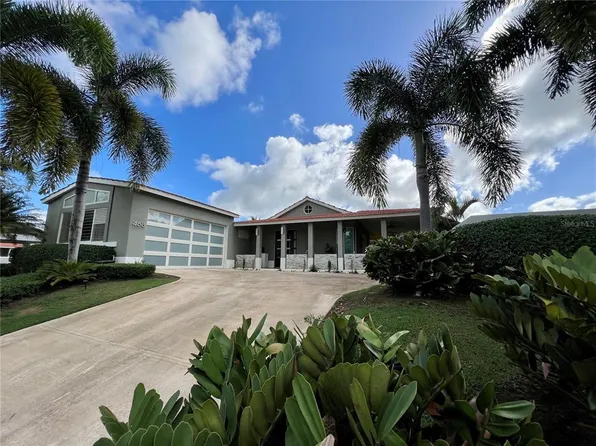 Camino De La Vega #468, Dorado, PR 00646