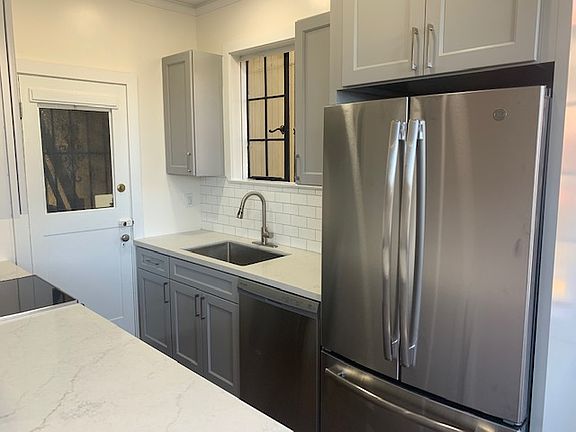 5th image of 391 Fairmount Ave APT 201