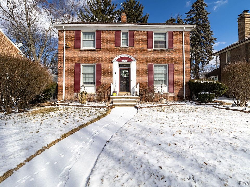 1st image of 19392 Lancashire St