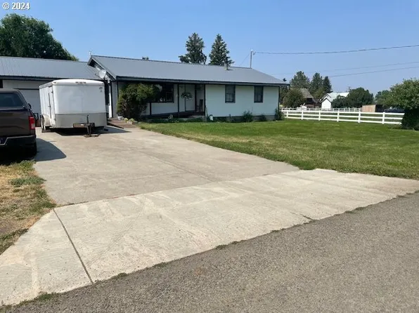 706 S College St, Lostine, OR 97857