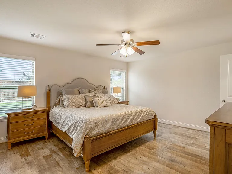 4115 Steven Falls Ct — Photo 32