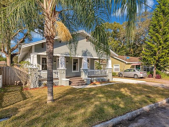 4th image of 104 E Lambright St