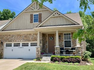 28572 Cottage Ln, New Hudson, MI 48165