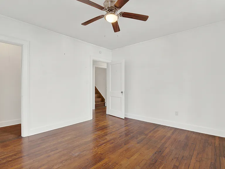 1501 E 35th St — Photo 16