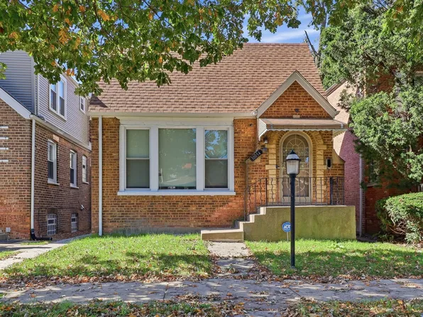 10054 S Saint Lawrence Ave, Chicago, IL 60628