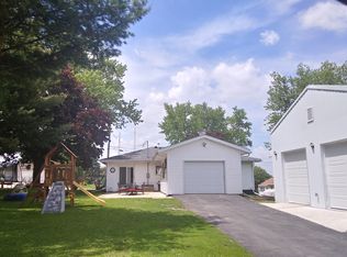 220 S Henry St, Shullsburg, WI 53586