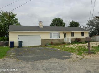 26 N Commodore Dr, Little Egg Harbor, NJ 08087