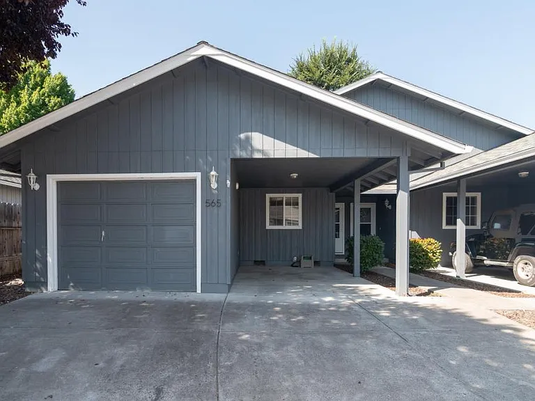 565 Primrose Dr — Photo 36