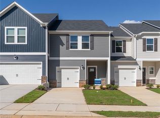 1005 Winding Spring Dr, Mebane, NC 27302