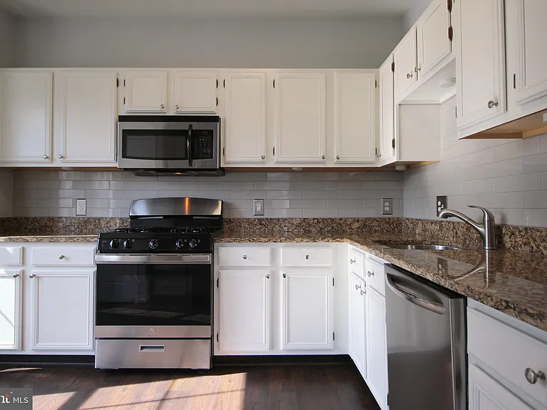 46598 Drysdale Ter #303 — Photo 12
