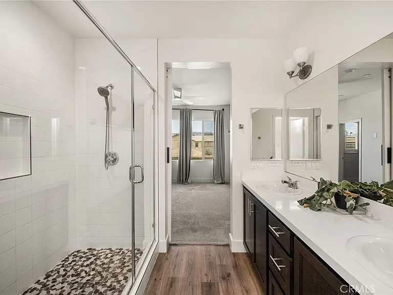 123 E Knox Dr — Photo 49