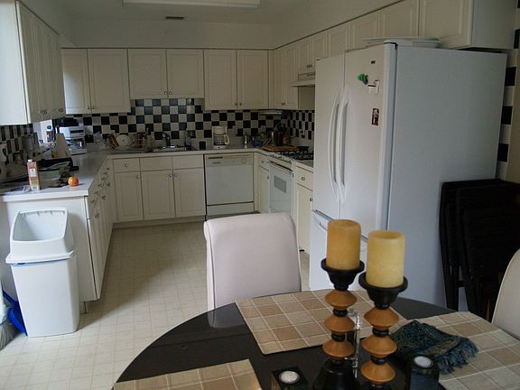 4th image of 1603 Dorset Dr