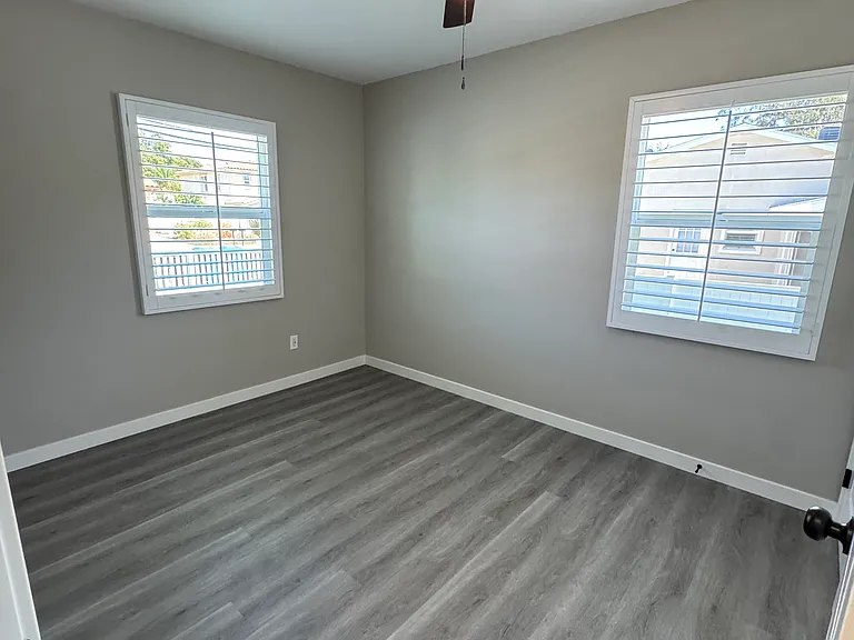 762 E Hillcrest Dr — Photo 13