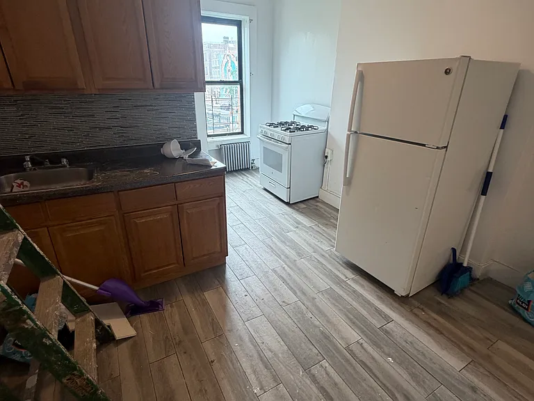 3009 3rd Ave #3N — Photo 2