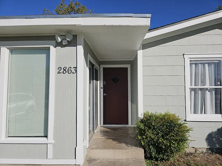 2863 Colorado Ave — Photo 4