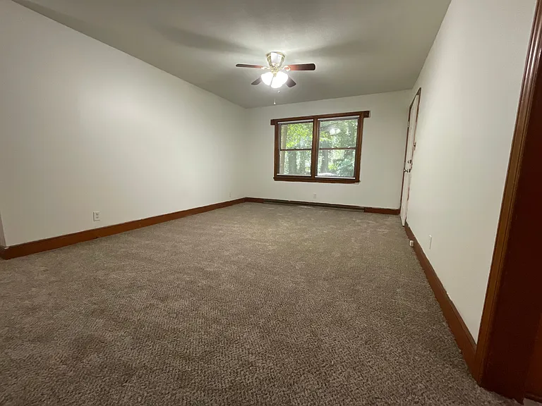 2115 Brookhurst St — Photo 16