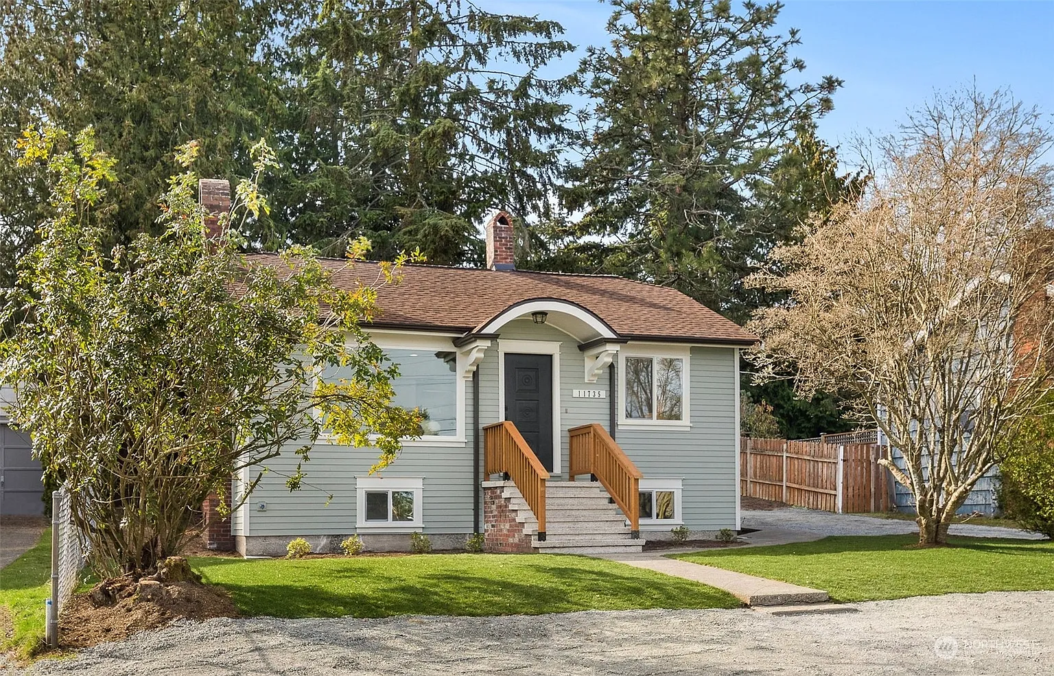 11735 N Park Avenue N photo 1