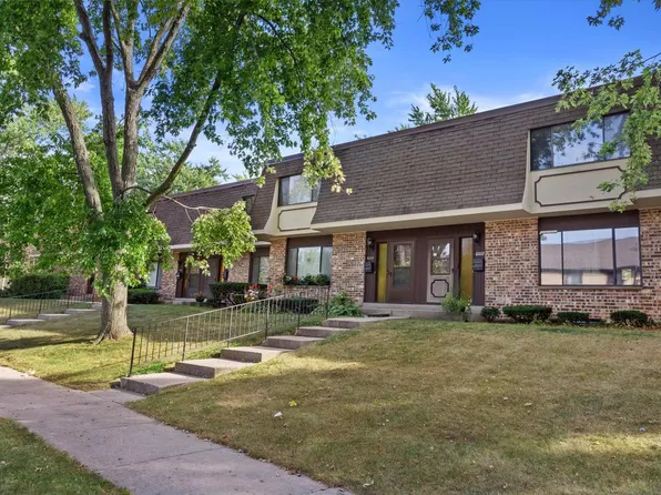 6001 W Calumet ROAD, Milwaukee, WI 53223