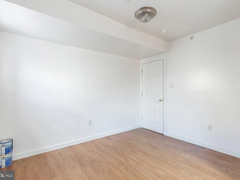 507 W Girard Ave #9-3R — Photo 9
