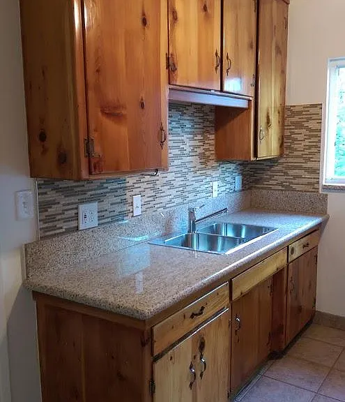2364 Walgrove Ave #5 — Photo 6
