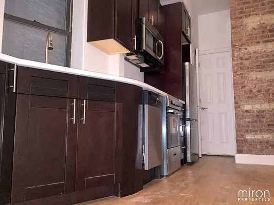 Rented by Miron Properties | media 32