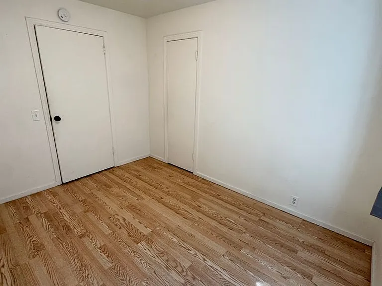 461 Walnut St — Photo 14